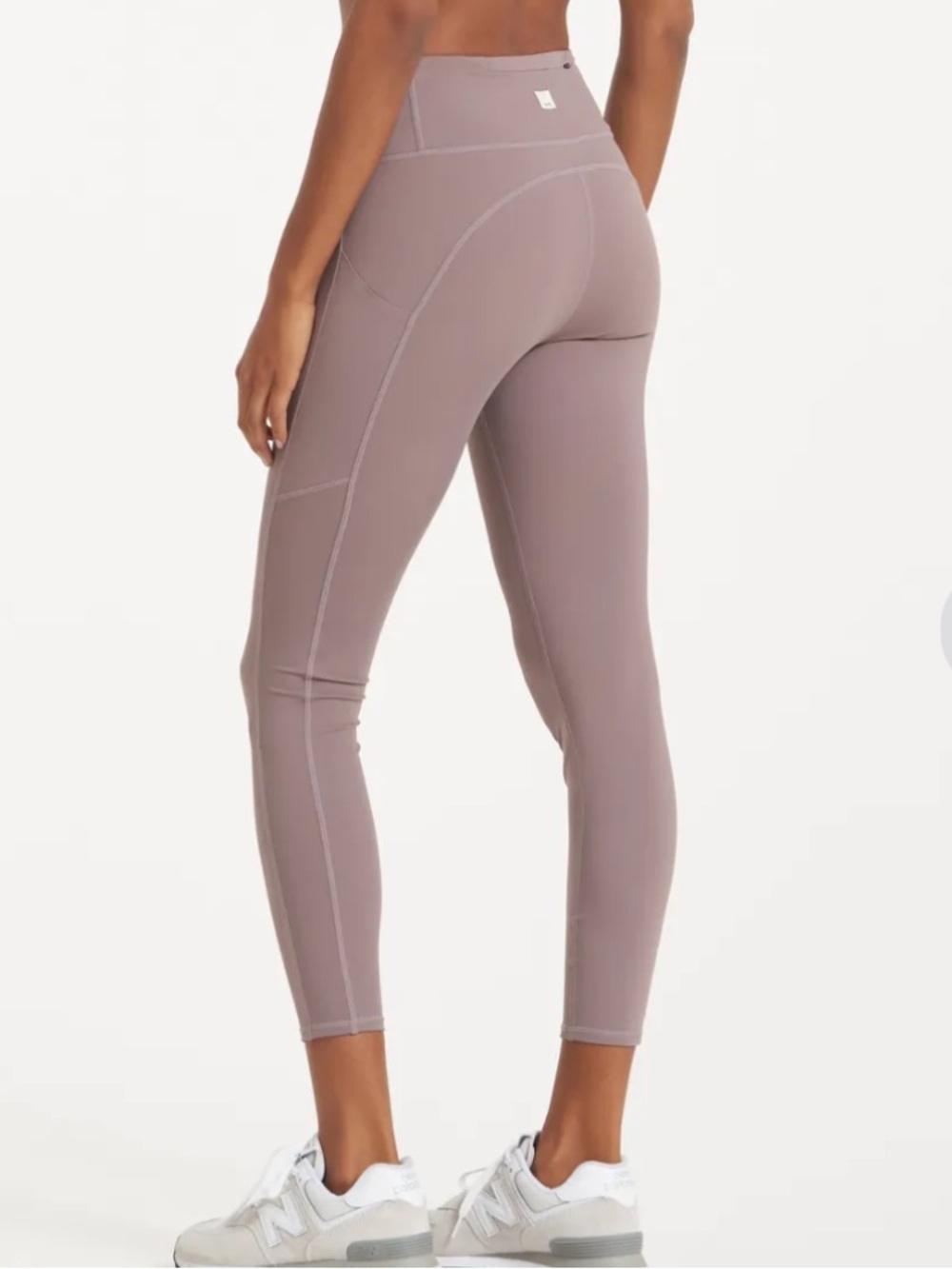 Large Vuori stride leggings in Hazel gym workout taupe
